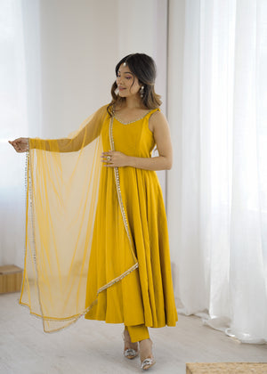 Roman Chanderi Silk Embroidered Anarkali Set – Yellow