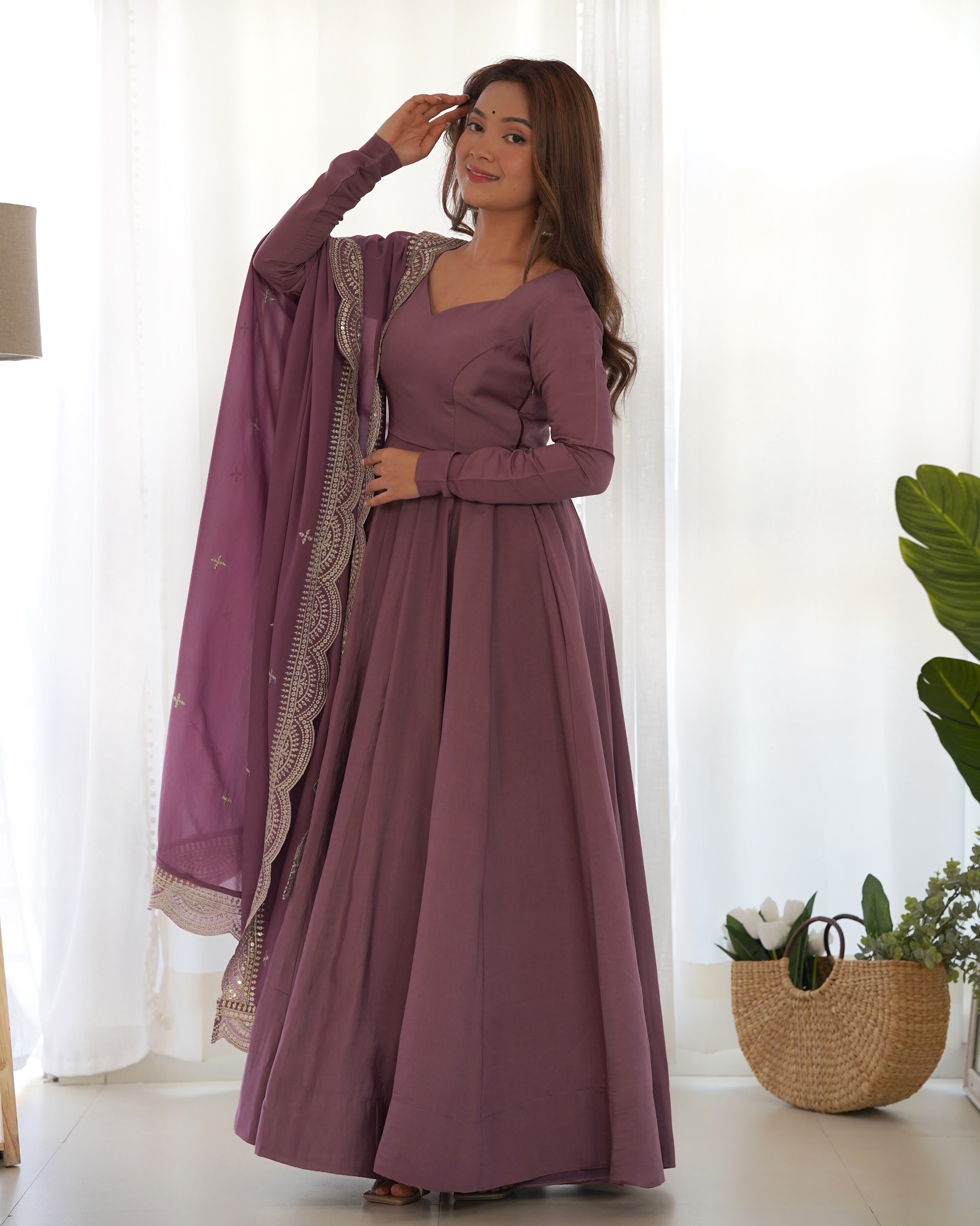 Roman Chanderi Silk Embroidered Anarkali Set – Mauve