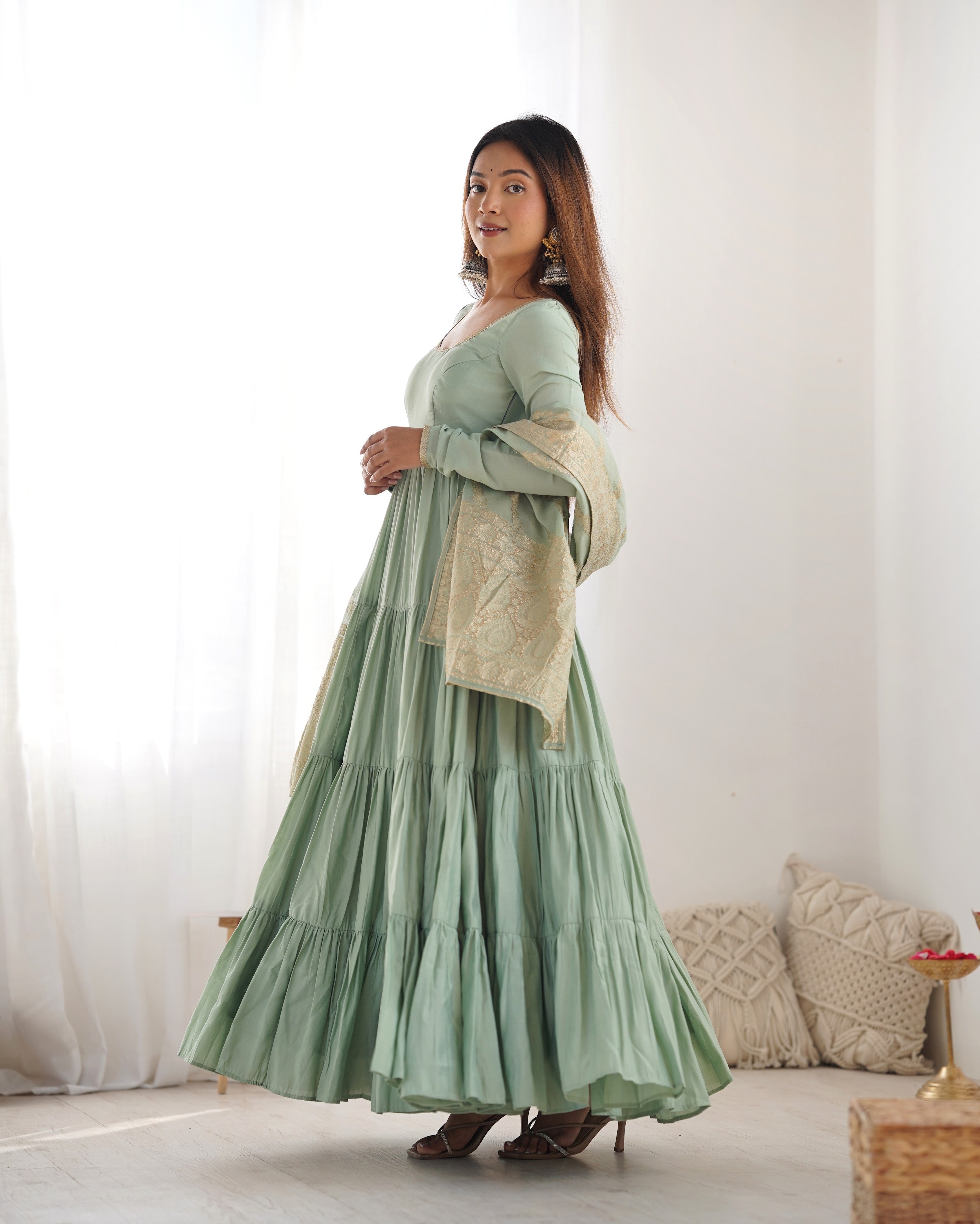 Roman Chanderi Silk Embroidered Anarkali Set – Sea Green