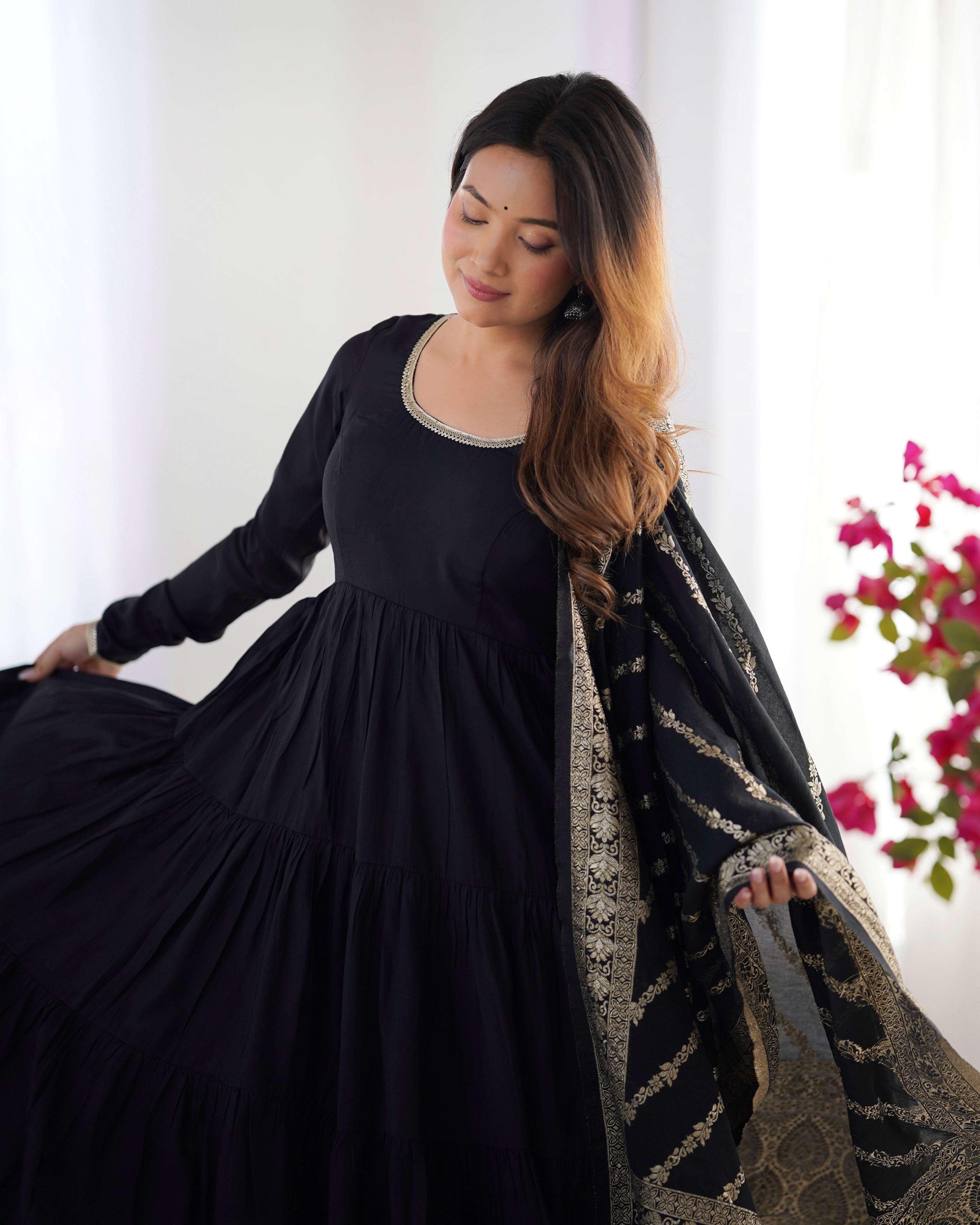 Roman Chanderi Silk Embroidered Anarkali Set – Black