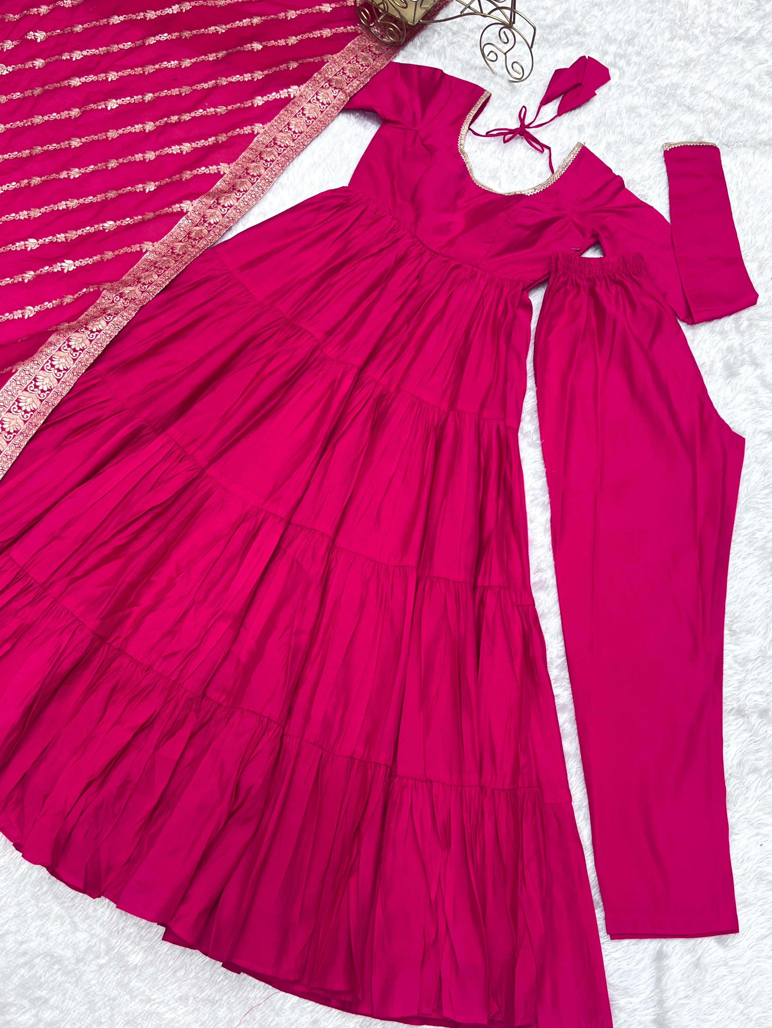 Roman Chanderi Silk Embroidered Anarkali Set – Red