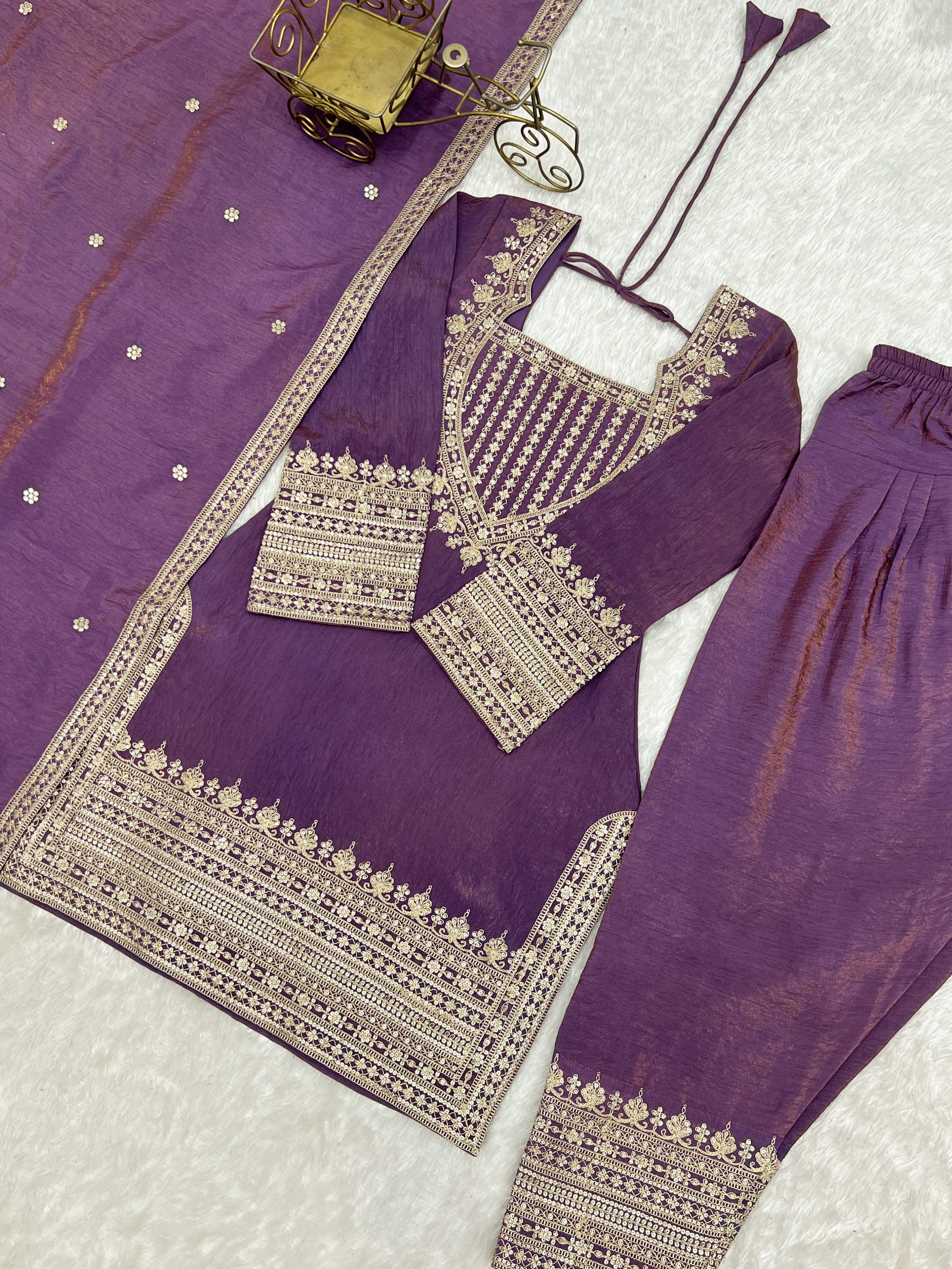 Vichitra Silk Embroidered Farshi Salwar Set – Onion Pink