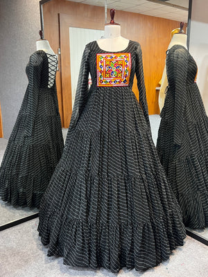 Georgette Printed Gown Set – Black