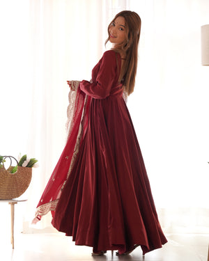 Roman Chanderi Silk Embroidered Anarkali Set – Maroon