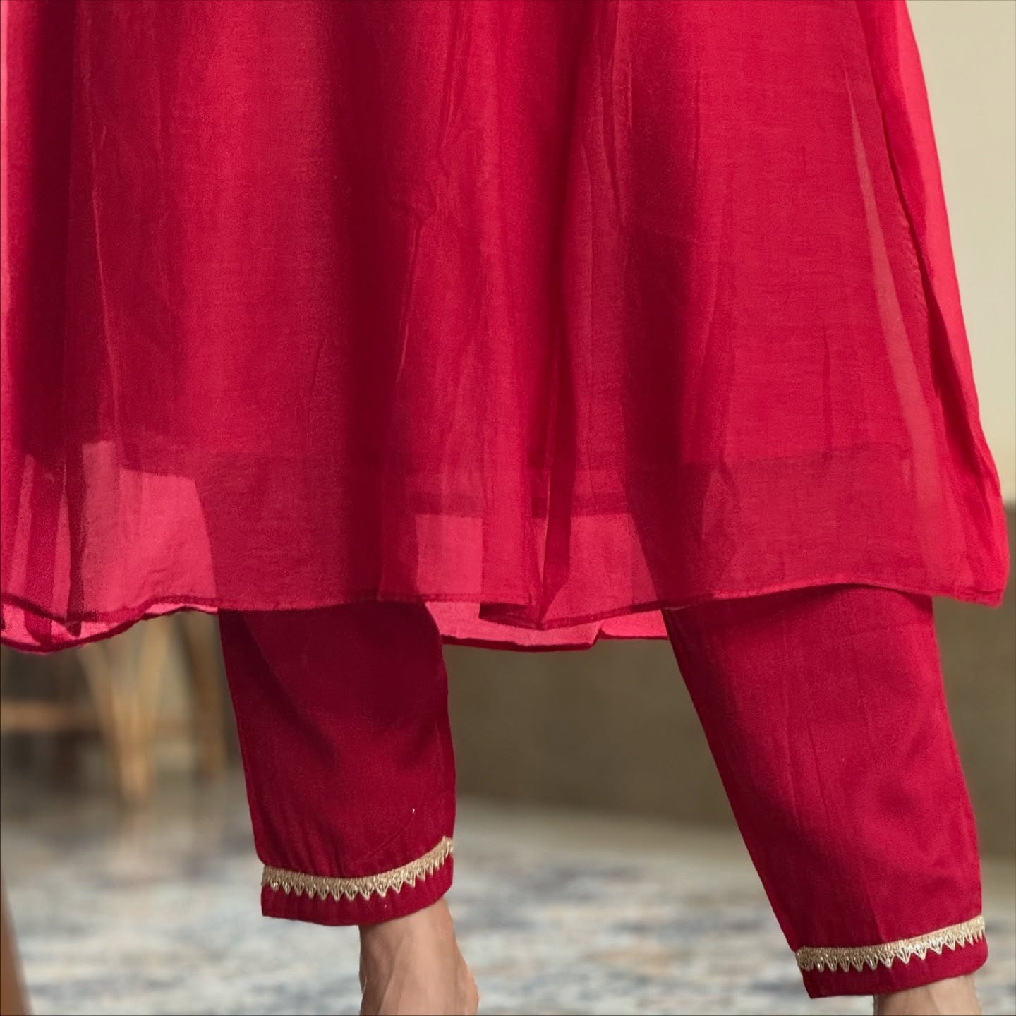 Chanderi Viscose Embroidered Kurta Pant Dupatta Set – Red
