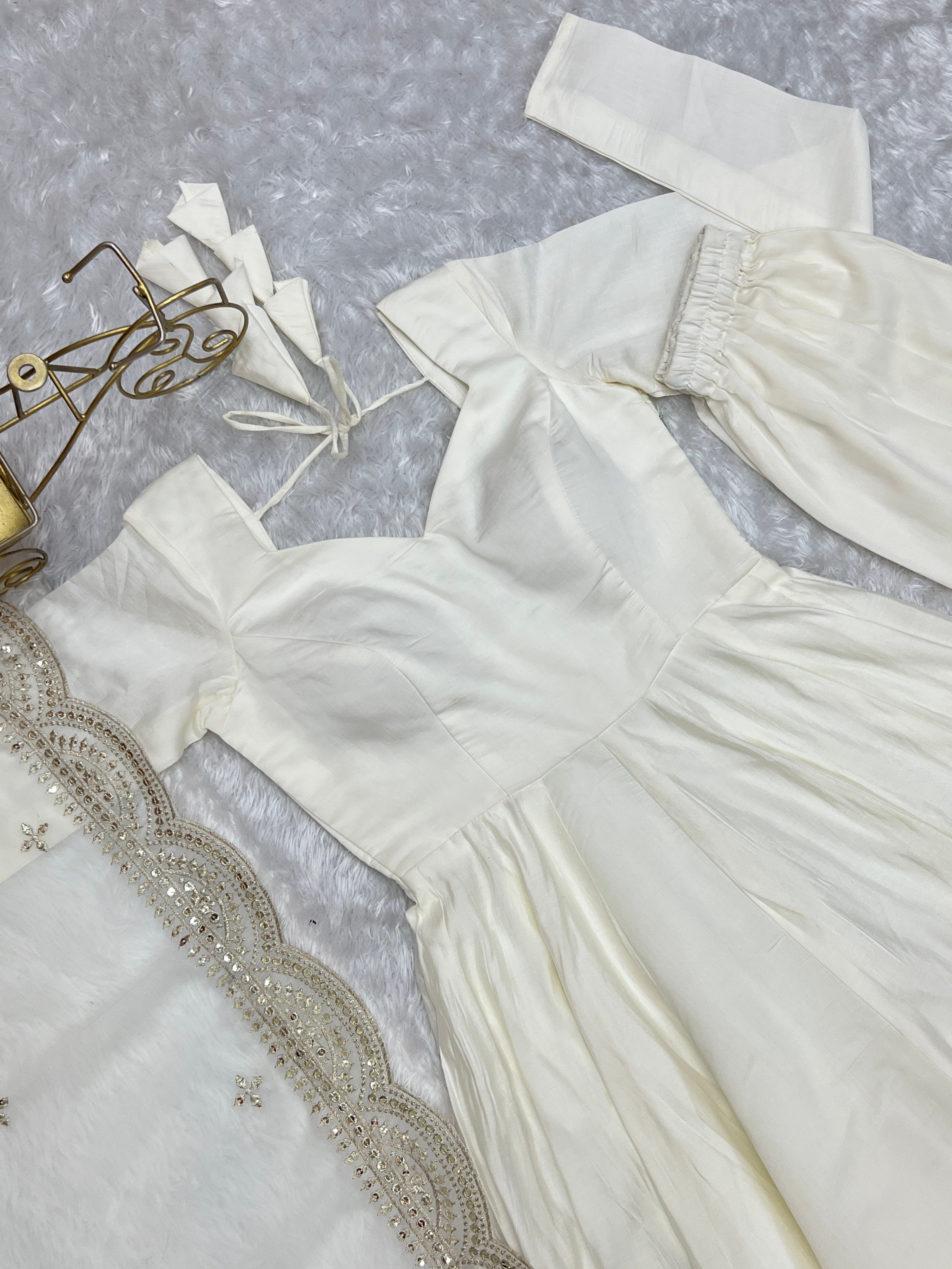 Roman Chanderi Silk Embroidered Anarkali Set – Off White