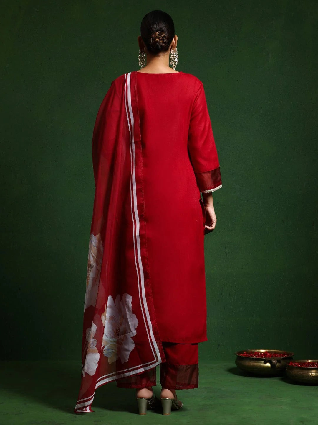 Pv Chanderi Embroidered Kurta Pant Dupatta Set – Red
