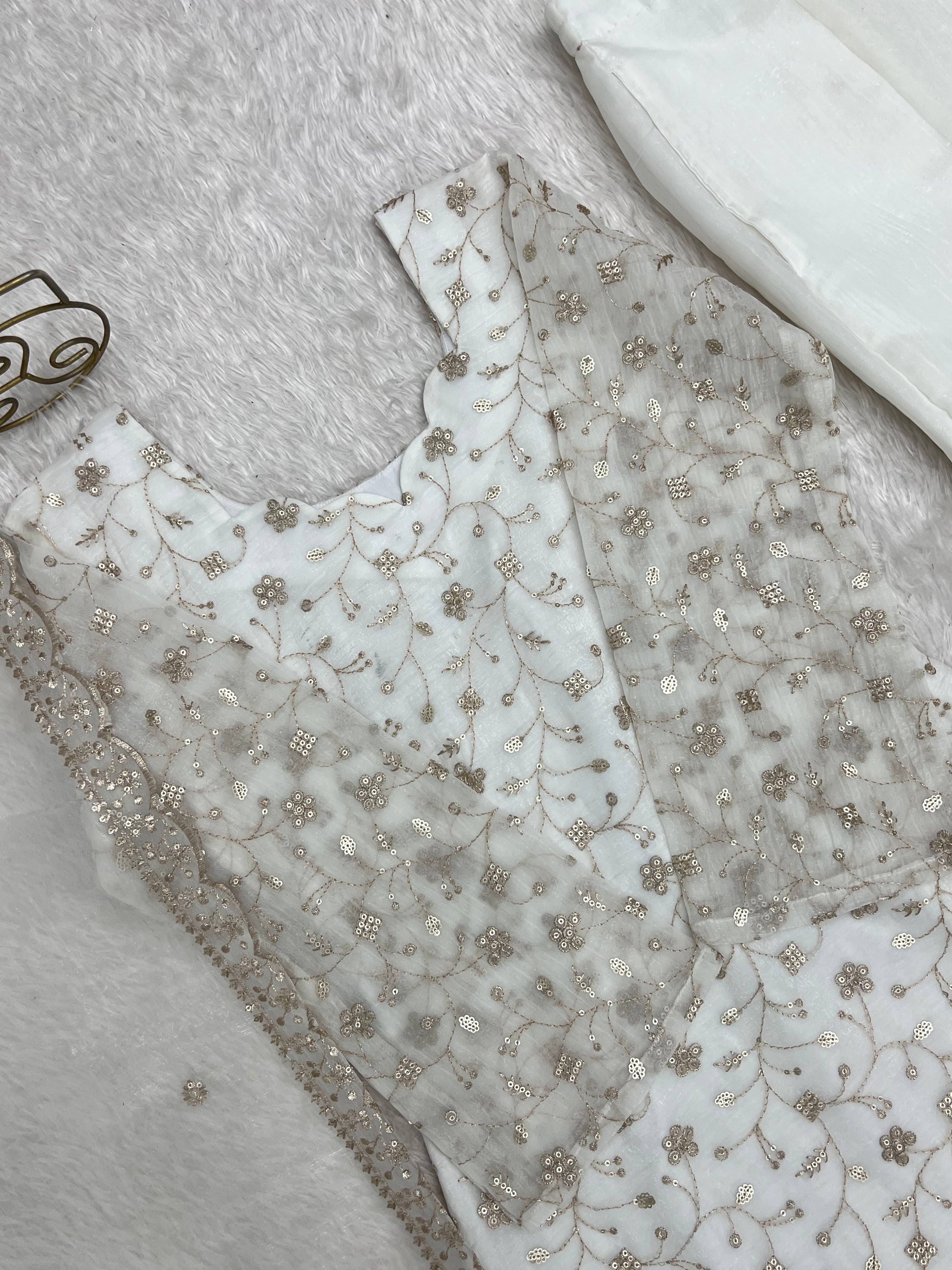 Crunchy Silk Embroidered Bell Bottom Set – Off White