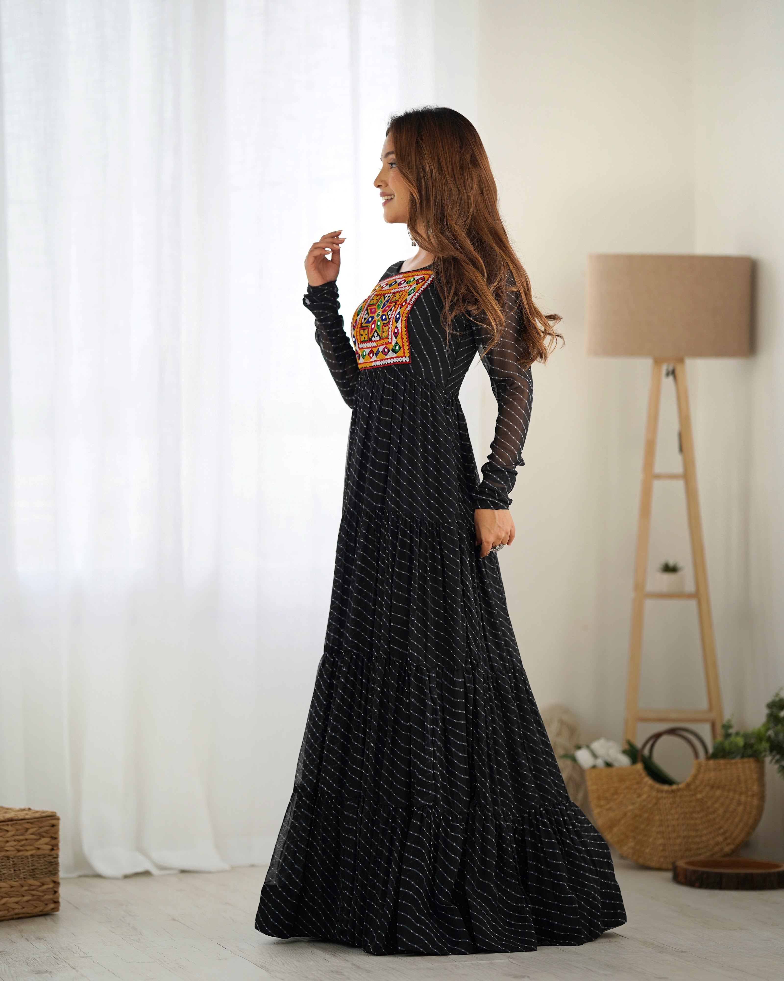 Georgette Printed Gown Set – Black