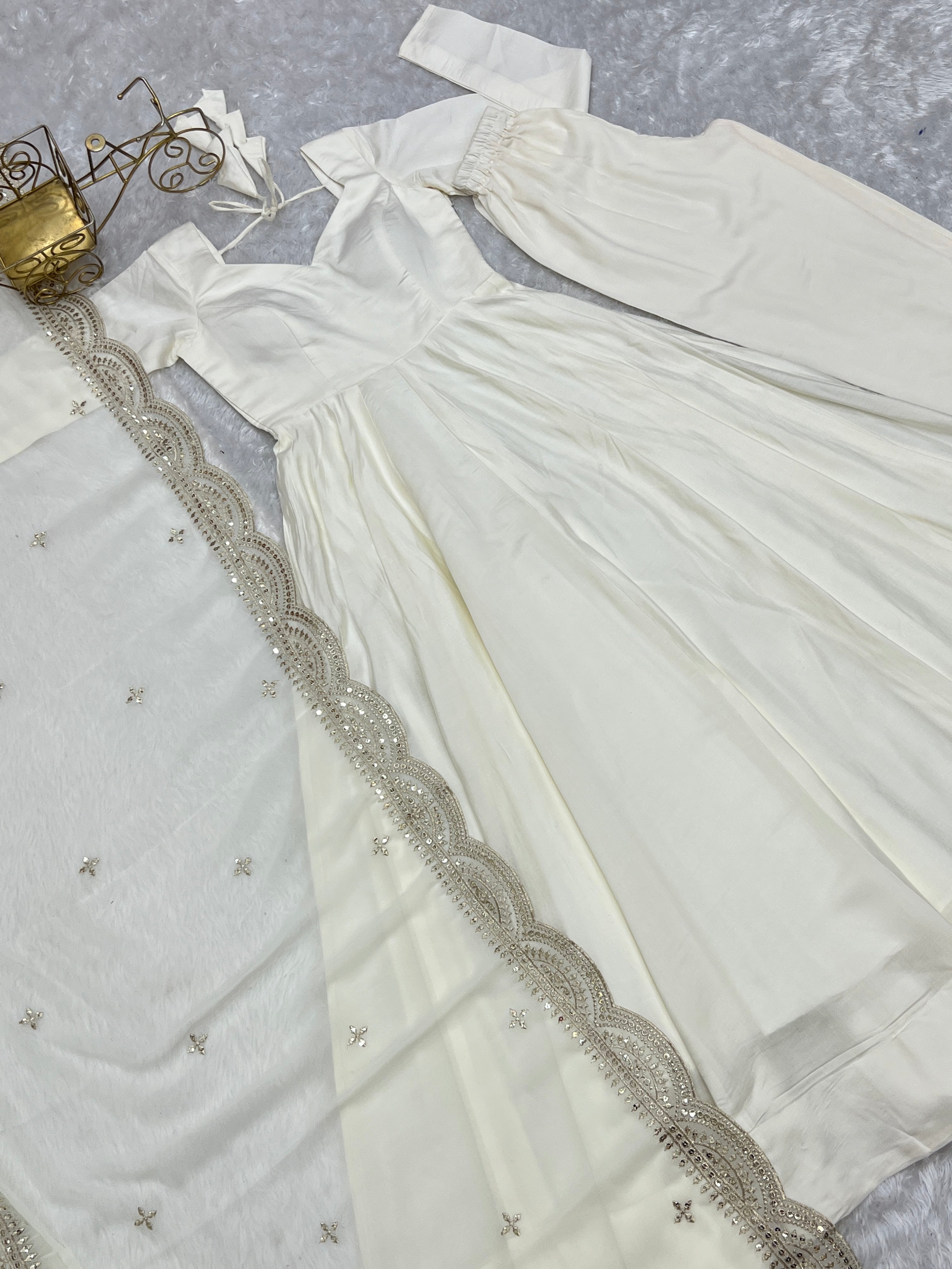 Roman Chanderi Silk Embroidered Anarkali Set – Off White