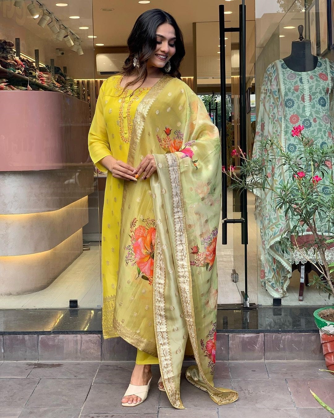 Viscose Organza Jacquard Embroidered Kurta Pant Dupatta Set – Lime Green