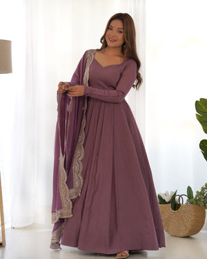Roman Chanderi Silk Embroidered Anarkali Set – Mauve