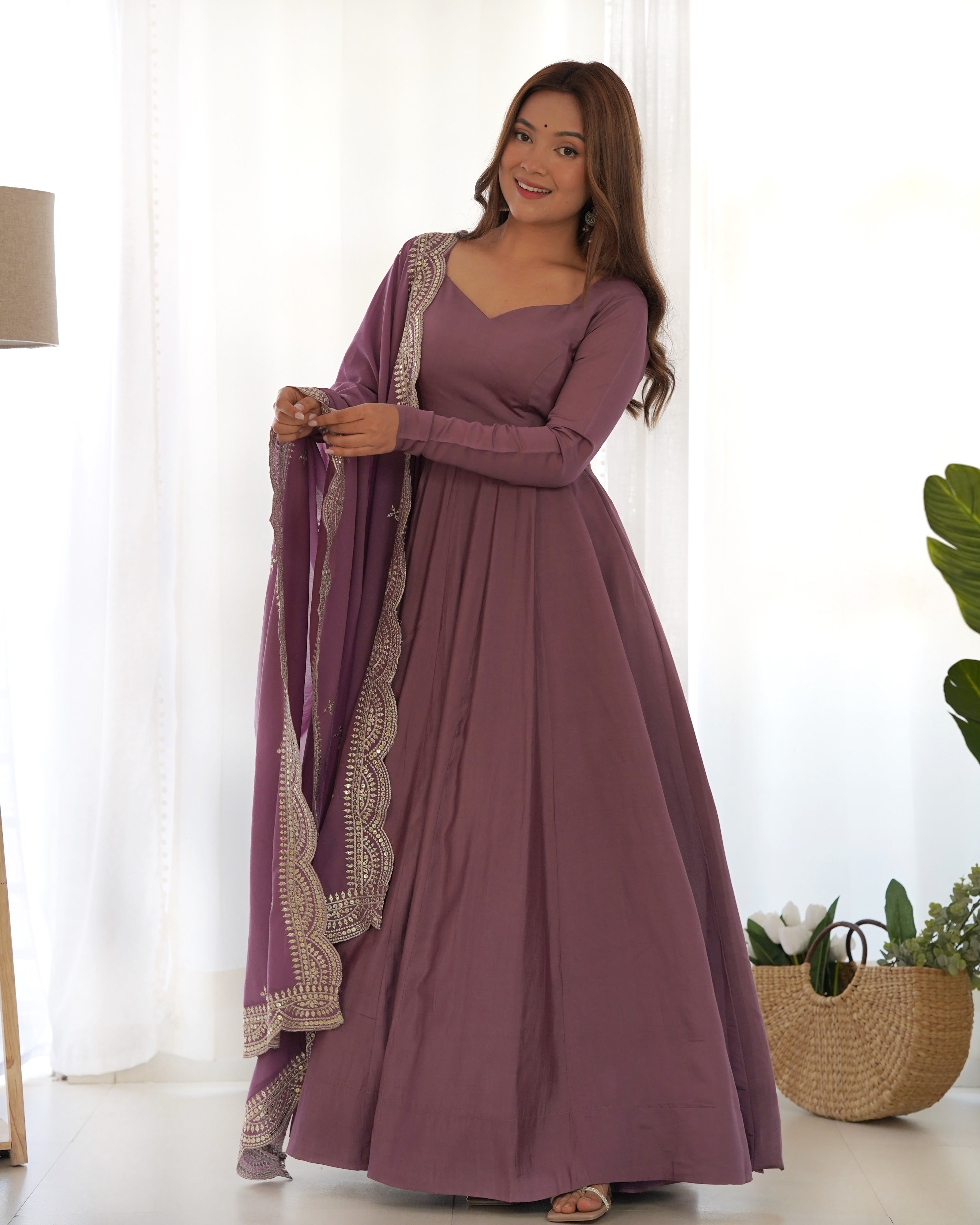 Roman Chanderi Silk Embroidered Anarkali Set – Mauve