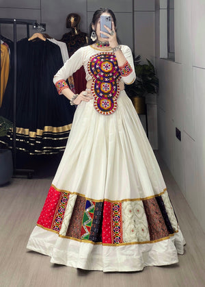 Navratri White Vaayroo Lehenga Set