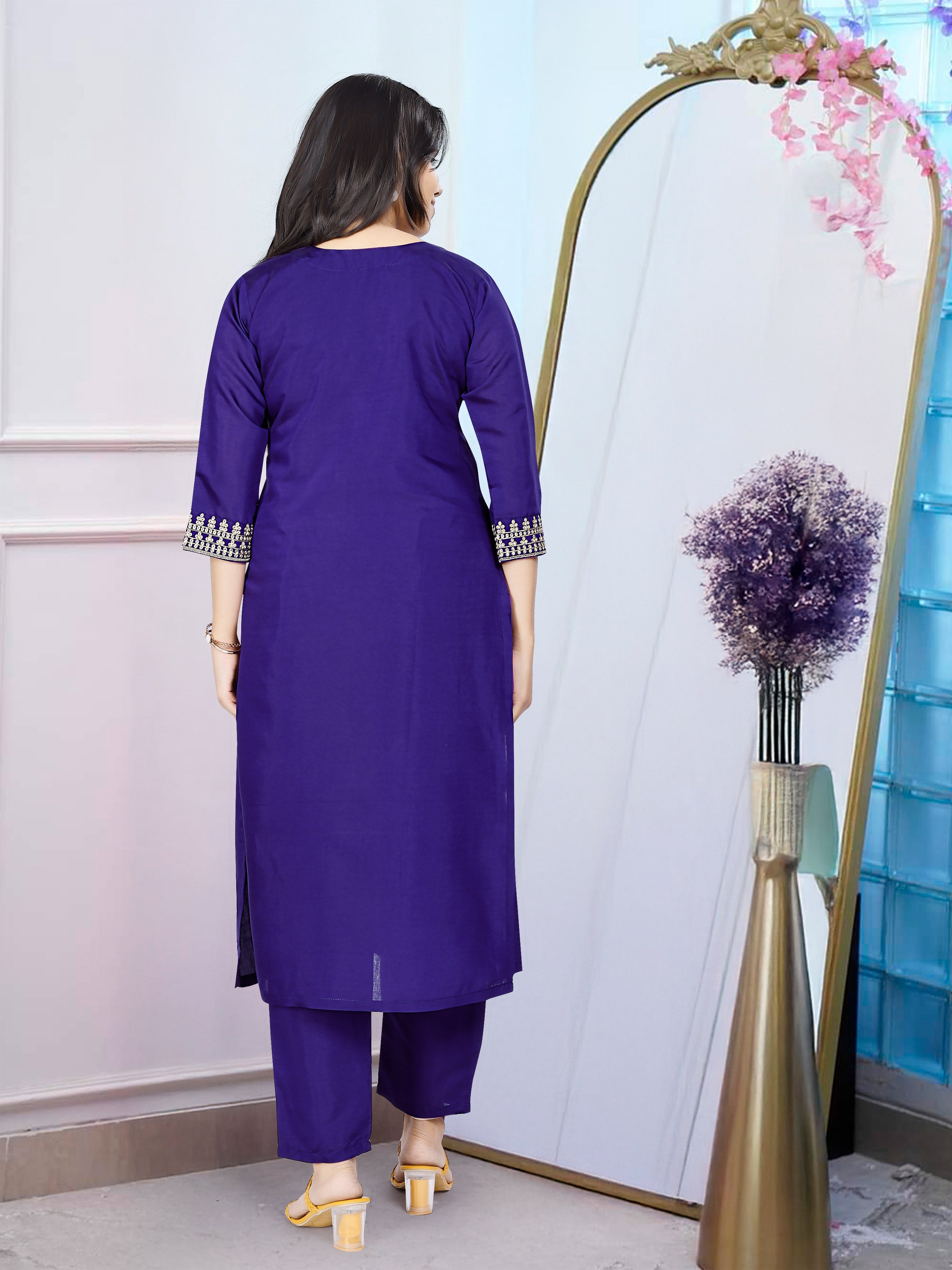Pv Chanderi Embroidered Kurta Pant Dupatta Set – Purple