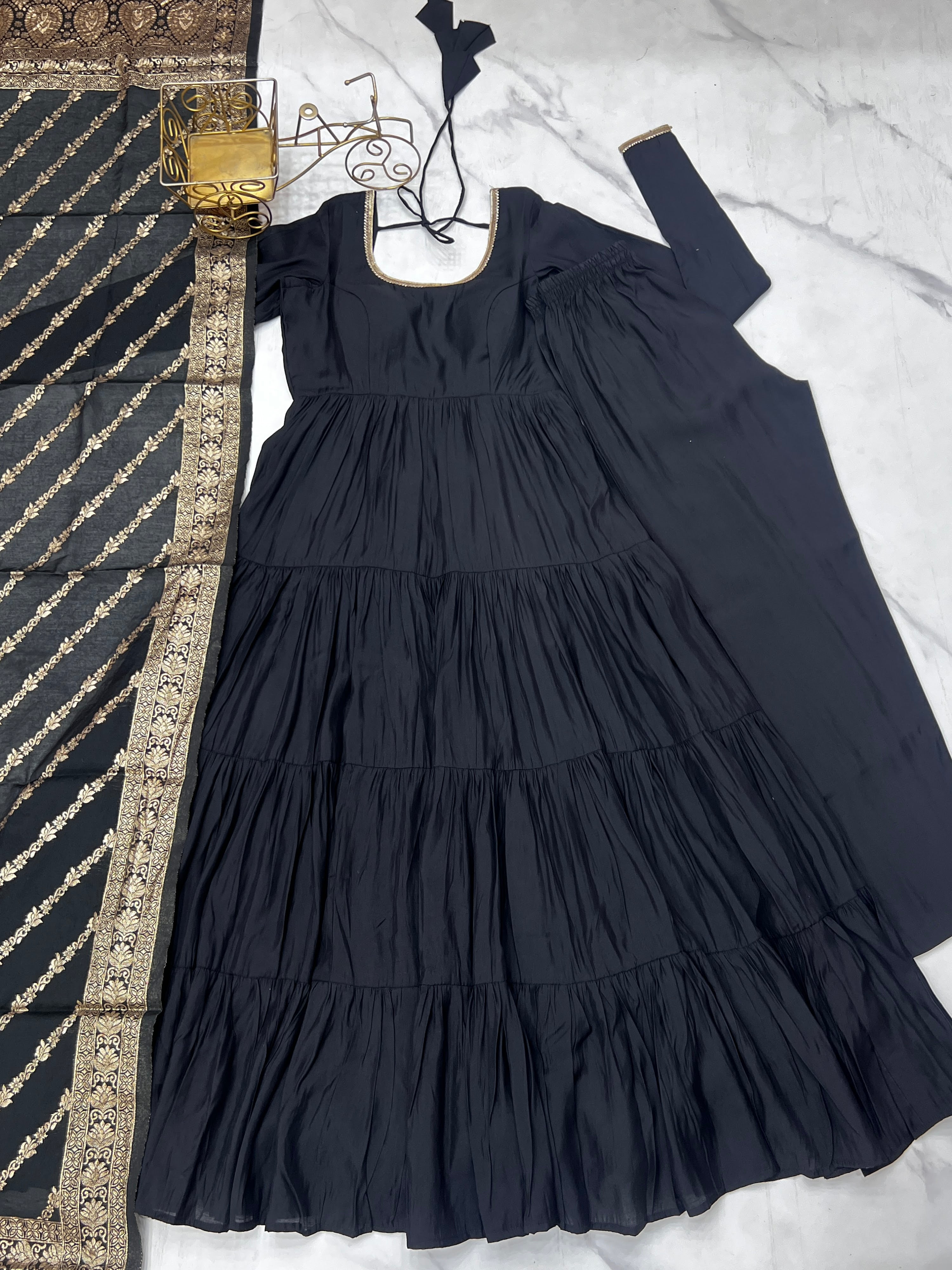 Roman Chanderi Silk Embroidered Anarkali Set – Black