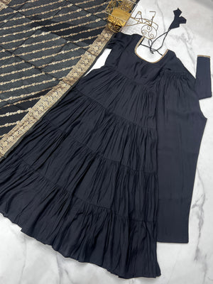 Roman Chanderi Silk Embroidered Anarkali Set – Black