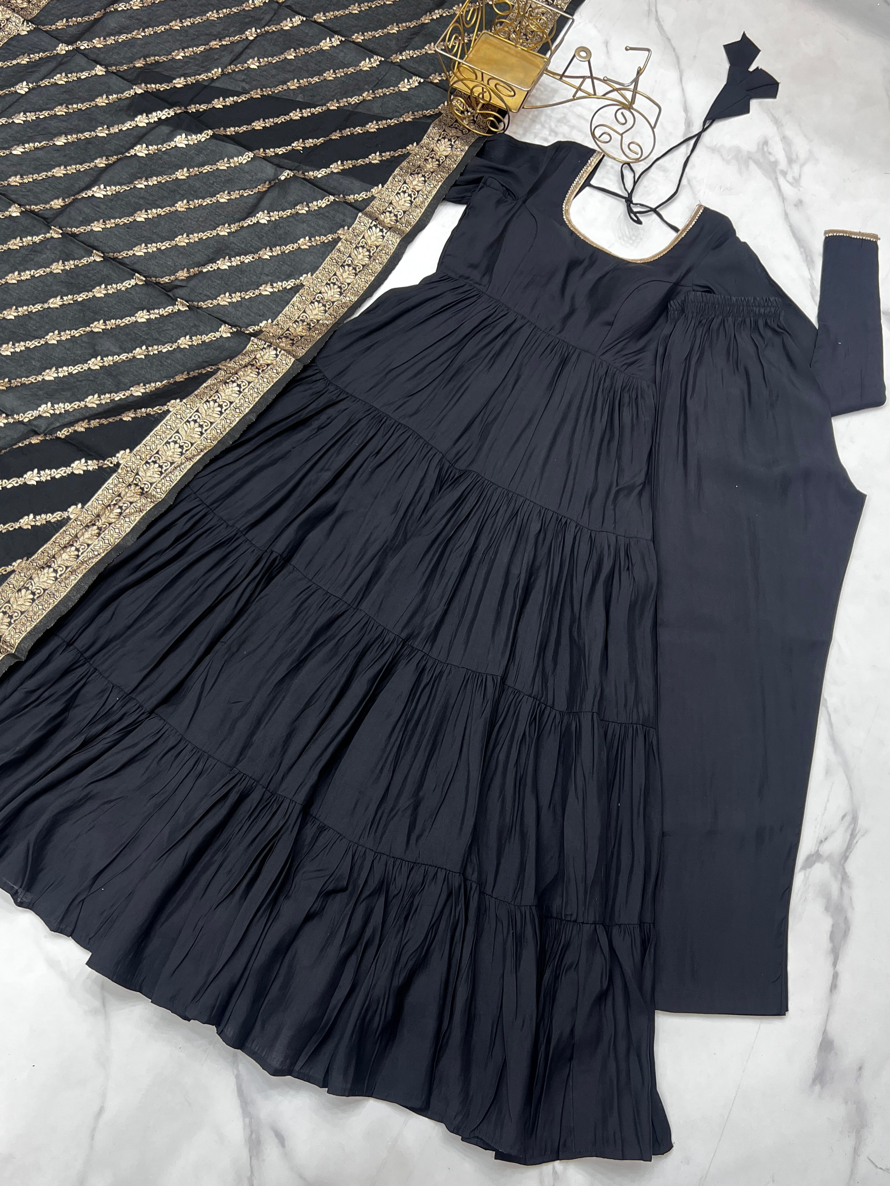 Roman Chanderi Silk Embroidered Anarkali Set – Black