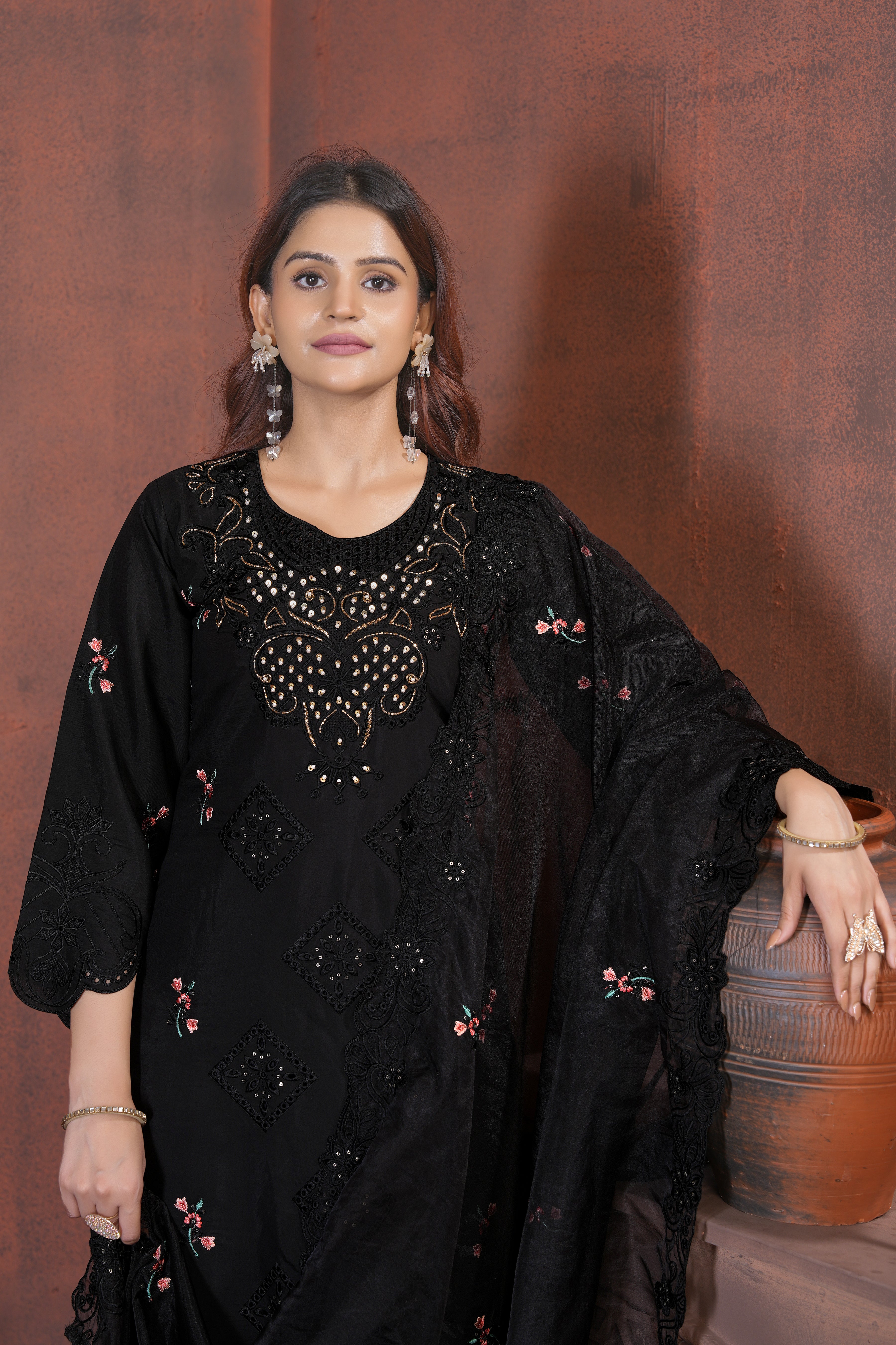 Heavy Viscose Roman Embroidered Straight Kurti Set – Black